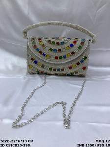 Elegante bolso de mano nupcial, monedero de noche atemporal para bodas y ocasiones especiales - Product Image 4