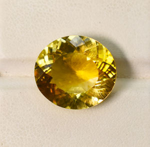 Citrine naturelle dorée taille ovale 17X15X8 mm 11,10 Cts - Product Image 1