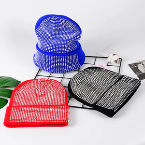 Personnalisé trois couleurs différentes tricoté doux hiver bonnet décontracté Streetwear pour dames - Product Image 6