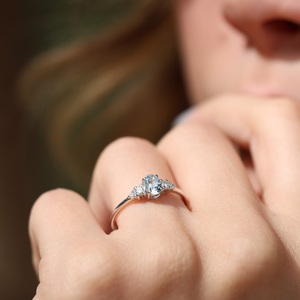 9x7mm ovale coupe Aqua bleu CZ bague de fiançailles | Dainty trois pierres bague de mariage femmes | 925 argent bande anniversaire bijoux - Product Image 4