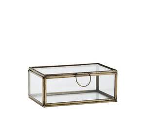 Boîte à bijoux décorative en métal et en verre avec parois transparentes et cadre en métal poli - Product Image 1