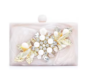 Embrayage de boîte en acrylique de luxe pour femmes avec doublure Sac à main personnalisable pour un style de mode et un usage quotidien - Product Image 1