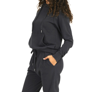 Couleur noire femmes vêtements de rue sweats à capuche en coton Logo personnalisé Streetwear femmes pull mode vêtements de rue sweats à capuche - Product Image 2