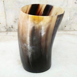 Taza de Cuerno Tallada de Primera Calidad, Taza de Cuerno Vikinga de Gran Capacidad para Regalo a Precios Bajos - Product Image 1