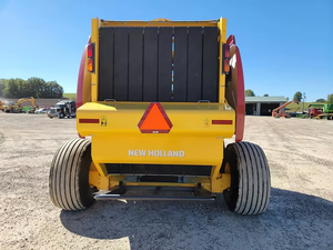 Empacadora de Heno y Paja Rectangular de Alta Productividad con Cinta Transportadora para Forraje Agrícola - Product Image 2