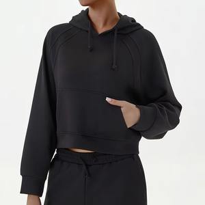 Sweat à capuche chaud pour femme avec intérieur en polaire Parfait pour les tenues quotidiennes de la saison hivernale et le style décontracté et confortable - Product Image 2