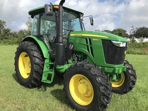 Tractor Agrícola de Alta Calidad John Deere 5090E de 70HP con Bomba y Motor como Componentes Principales - Product Image 2