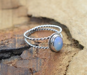 Anillo de piedras preciosas de opalita lechosa de Plata de Ley 925 de estilo bohemio, joyería hecha a mano, anillo de plata, joyería para mujer, regalo de boda para ella - Product Image 3