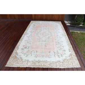 Alfombra Turca de 5.6x9.7 pies, Alfombra Vintage Grande, Alfombra Blanca con Puntos Rosas - Product Image 1