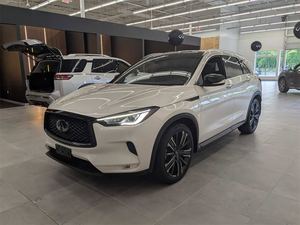 2022, Q X 5 0 Luxe AWD de bajo kilometraje y precio asequible en stock listo para su envío - Product Image 4
