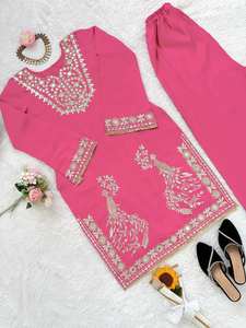 Elegante Salwar Kameez de Seda Romana Rosa Rani con Bordado Floral y Dupatta |   Ropa Étnica India Moderna de Secado Rápido para Mujer - Product Image 4