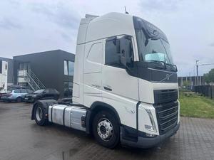 รถบรรทุกหัวลากวอลโว่ FH 500 4x2 ยูโร 5 ดีเซล เกียร์อัตโนมัติ 451-500 แรงม้า ความจุ 31-40 ตัน พวงมาลัยซ้าย กล้องมองหลัง 360 องศา ระบบสัมผัส - Product Image 2