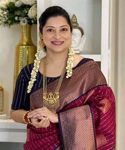 ผ้าไหมลายแจ็คการ์ด LICI ที่ได้รับความนิยมสูงสุด พร้อมเสื้อปักแบบยังไม่เย็บติดกับผ้าซารี เหมาะสำหรับงานปาร์ตี้ สไตล์โมเดิร์น ราคาขายส่ง เสื้อผ้าชาติพันธุ์ สีไวน์ - Product Image 3