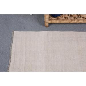 Alfombra Turca Vintage de 1.8x3.3 pies (54.5x100.5 cm), Alfombra Kilim Beige Gris con Diseño de Patchwork - Product Image 4