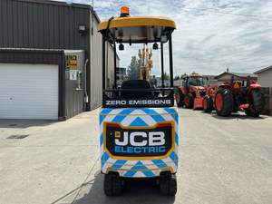 2022 JCB 19C-1E Mini Excavadora Yanmar Changchai Motor de núcleo de 3 toneladas Incluye bomba Caja de cambios Engranaje de construcción Peso 6 toneladas 4 toneladas - Product Image 4