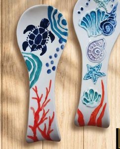 ที่วางช้อนเซรามิกวาดลายด้วยมือ DAFNI BIG PAZAR มีสินค้าในสต็อก ผลิตที่อิสตันบูล ล้างด้วยมือเท่านั้น ไม่สามารถใช้กับเครื่องล้างจานได้ ใช้กับไมโครเวฟได้ - Product Image 6