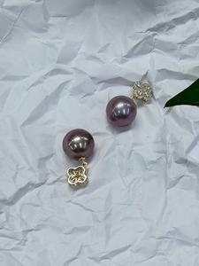 Boucles d'oreilles en perles de Tahiti violettes, perles cultivées rondes AAA, plaquées or, alliage de zinc, design floral, bijoux classiques pour femmes - Product Image 4