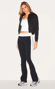 Pull à capuche en coton personnalisé pour femmes Sweat à capuche court à fermeture éclair pour l'hiver Sweats à capuche avec logo sur le devant - Product Image 6