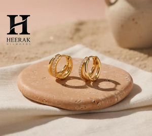 Modernos Pendientes Huggie de Doble Hilera con Diamantes Cultivados en Laboratorio, Oro Sólido de 14K, Pendientes de Aro Minimalistas de Dos Hileras para Mujer - Product Image 2