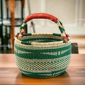 Wholesale Price Hand Woven Decorative <b>Wall</b> Mounted <b>Basket</b> Hanging Fruit Wicker Rattan <b>Basket</b> Kitchen Tableware Fruits Organizer - Product Image 5