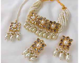 Traditional Emerald Green Kundan Choker and Reverse AD Polki Necklace <b>Set</b> for Weddings and Parties Indian Jewellery - Product Image 5