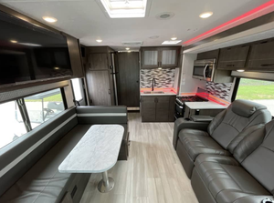 Mejor Precio Autocaravana Coachmen RV Entourage 330 DS Super C - Autocaravanas Diésel en Venta en Todo el Mundo - Product Image 2