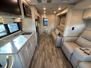 OFERTA: Caravana T-i-f-f-i-n W-a-y-f-a-r-e-r 2-5-R-W 2024 Usada en Venta - Product Image 6