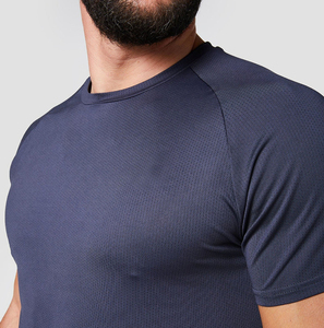T-shirt de sport pour homme personnalisé, à séchage rapide, col rond, pour la course à pied, la remise en forme, l'entraînement, la salle de sport - Product Image 4