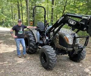 รถแทรคเตอร์4WD 55HP เครื่องยนต์ดีเซลมีล้อสำหรับผู้ดูแลฟาร์ม - Product Image 1