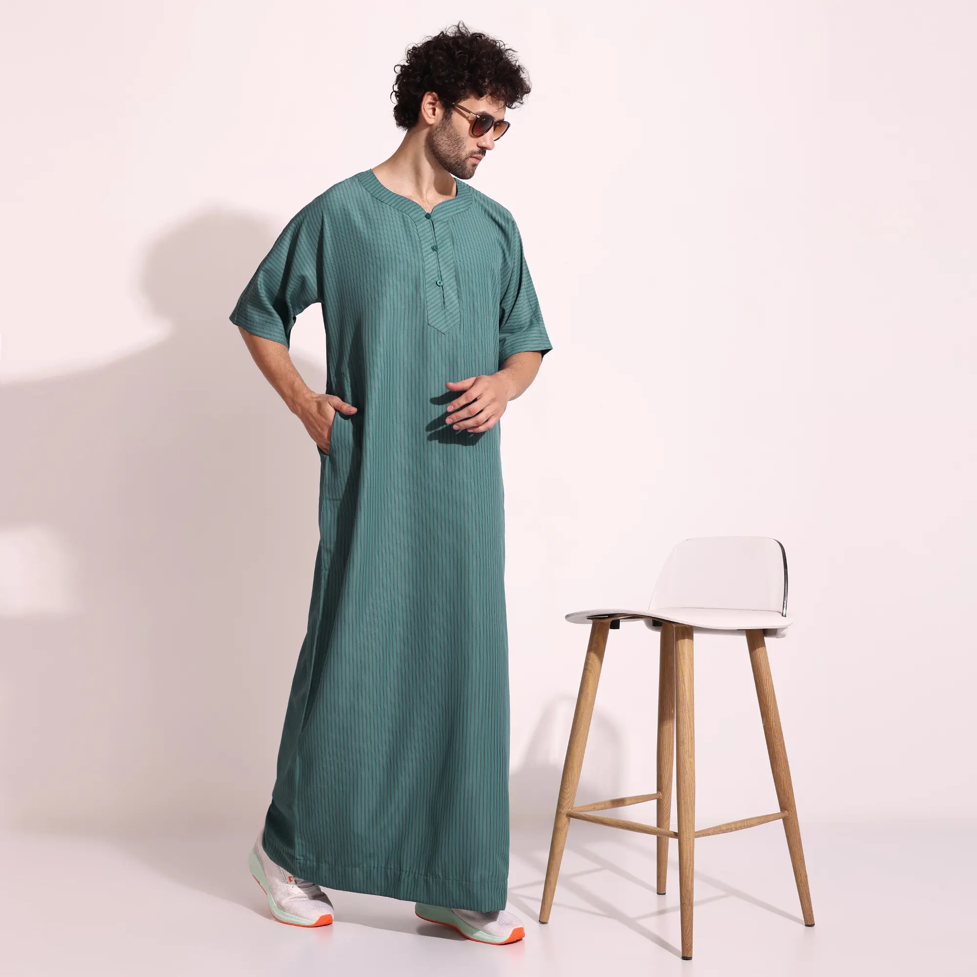 Dubai Arabic Wear Omani Collar Style Soft Persian Cotton Relaxed Wear Mens Muslim Thobe Jubba Kurta