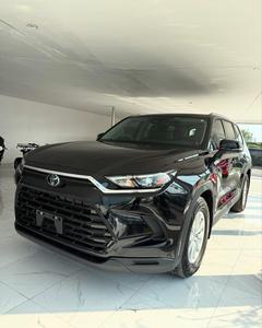 Toyota Grand Highlander XLE AWD 2.4L Turbo 8 vitesses SUV d'occasion 2024, très bon état, sièges en cuir élégants, toit ouvrant panoramique, caméra de recul - Product Image 1