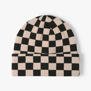 Bonnet en coton unisexe avec logo brodé en gros Bonnet tricoté Sports quotidiens Bonnets chauds d'hiver Chapeau - Product Image 6