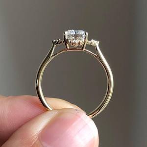 แหวนหมั้นเพชรทรงเรเดียนท์คัท ทองคำแท้ 14K สไตล์วินเทจ งานฝีมือประณีต ประดับเพชรเลี้ยงในห้องปฏิบัติการ กำลังเป็นที่นิยมในสหรัฐอเมริกา - Product Image 5