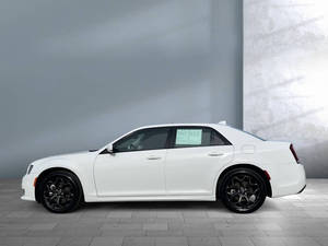 ได้รับการรับรองความสะอาด ปี 2023 ไครสเลอร์ 300 ทัวริ่ง แอล - Product Image 2