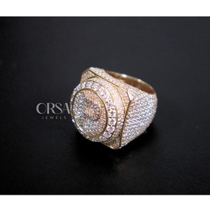 Anillo de diamante con letra P de suministro directo de fábrica, una opción perfecta para bodas y celebraciones o ropa de noche disponible para la venta - Product Image 1