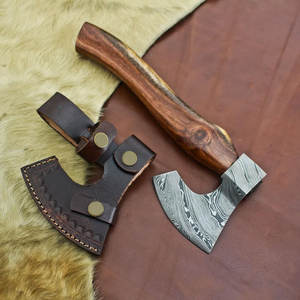 Hache de camping en acier de Damas, tête en acier à motif artisanal avec manche long en bois naturel pour la chasse, la survie et le bushcraft - Product Image 2