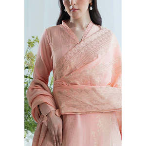 ชุดสูทผ้าซาตินแจ็คการ์ด 3 ชิ้น พร้อมผ้าคลุมไหล่ รุ่น FE-52126 - Product Image 6