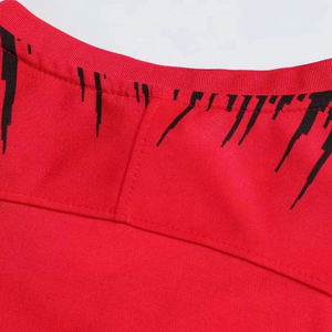 เสื้อซ้อมฟุตบอลผ้าโพลีเอสเตอร์ออกแบบได้ทุกฤดูกาลเสื้อเจอร์ซี่100% ชุดนักฟุตบอลสไตล์ใหม่ - Product Image 2