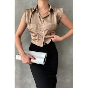 Top Corto de Satén para Mujer Topshow con Mangas de Visón, Camiseta sin Mangas al por Mayor - Product Image 3