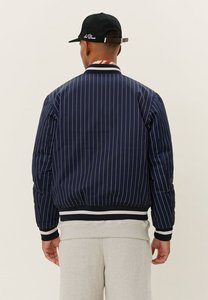 เสื้อแจ็กเก็ตทีมเบสบอลสำหรับผู้ชายทรงสลิมฟิตเสื้อแจ็กเก็ตแฟชั่นแขนเสื้อพิมพ์ลายซับลิเมชันงานตามสั่ง - Product Image 5