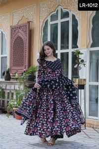 Kurtis indien de qualité supérieure en pur coton avec pantalon et Dupatta fantaisie col rond Anarkali imprimé travail Kurtis ensemble pour femme - Product Image 6