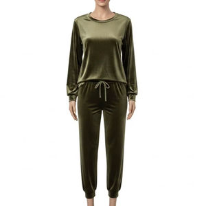 Conjunto de Salón de Punto de Terciopelo, Poliéster y Elastano, Suave, Elástico y Cómodo, Ropa de Dormir para el Hogar, Proveedor de Ropa al por Mayor, Ventas en el Mercado Global - Product Image 2