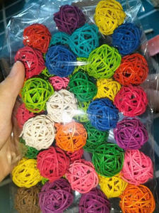 Ornements de Noël fabriqués à la main Matériaux naturels pour les décorations d'arbre et de maison pendant la saison des vacances - Product Image 4