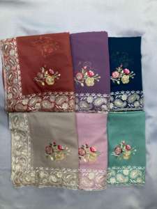 Sari de seda de alta demanda con borde rico de Pallu y Zari Ideal para bodas y ropa festiva Exportado a todo el mundo desde la India - Product Image 3