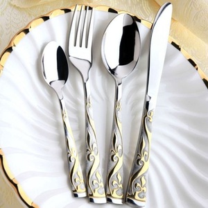 Ensemble de couverts couleur or avec poignée moulée à la main, couverts polonais miroir pour restaurant, mariage et fêtes - Product Image 3
