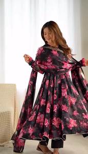 Summer Comfort Gorgeous Pattern Hot Black floral impreso Georgette Long Maxi Dress con Dupatta a precio mayorista - Product Image 3