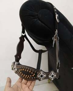 Western Premium Horse Tack Set Licou de luxe pour chevaux à trait complet Stylish Modern Blinge Designs Saisonnier - Product Image 4