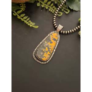 Pendentif artisanal Navajo Alex Begay en agate BB et argent sterling avec technologie d'incrustation à sertissage clos - Product Image 3