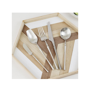 Juego de cubiertos de acero inoxidable para cocinas con aspecto de diseño de cuchara de cubiertos de uso diario de acero espejado de larga duración - Product Image 4