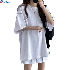 Conjunto de 2 Piezas de Color Sólido Personalizado para Mujer, Camisetas de Moda de Verano, Pantalones Cortos Anchos, Conjuntos Casuales, Chándal de Color Sólido - Product Image 3